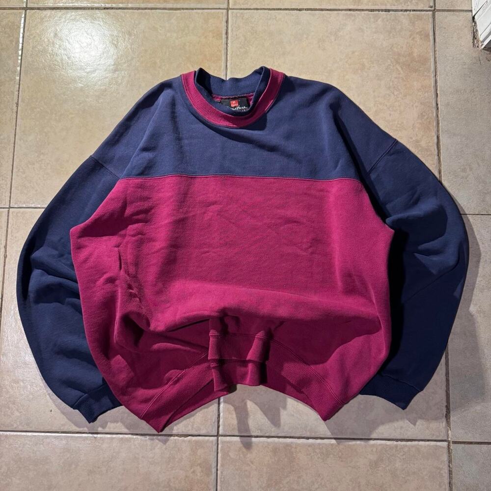 90s hanes navy and burgundy crewneck Size L in Mens